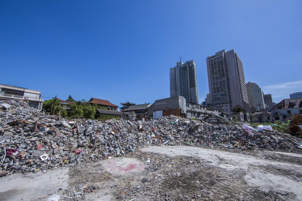 二十多年的家被强拆变为废墟 冠领律师代理母子维权胜诉-图2