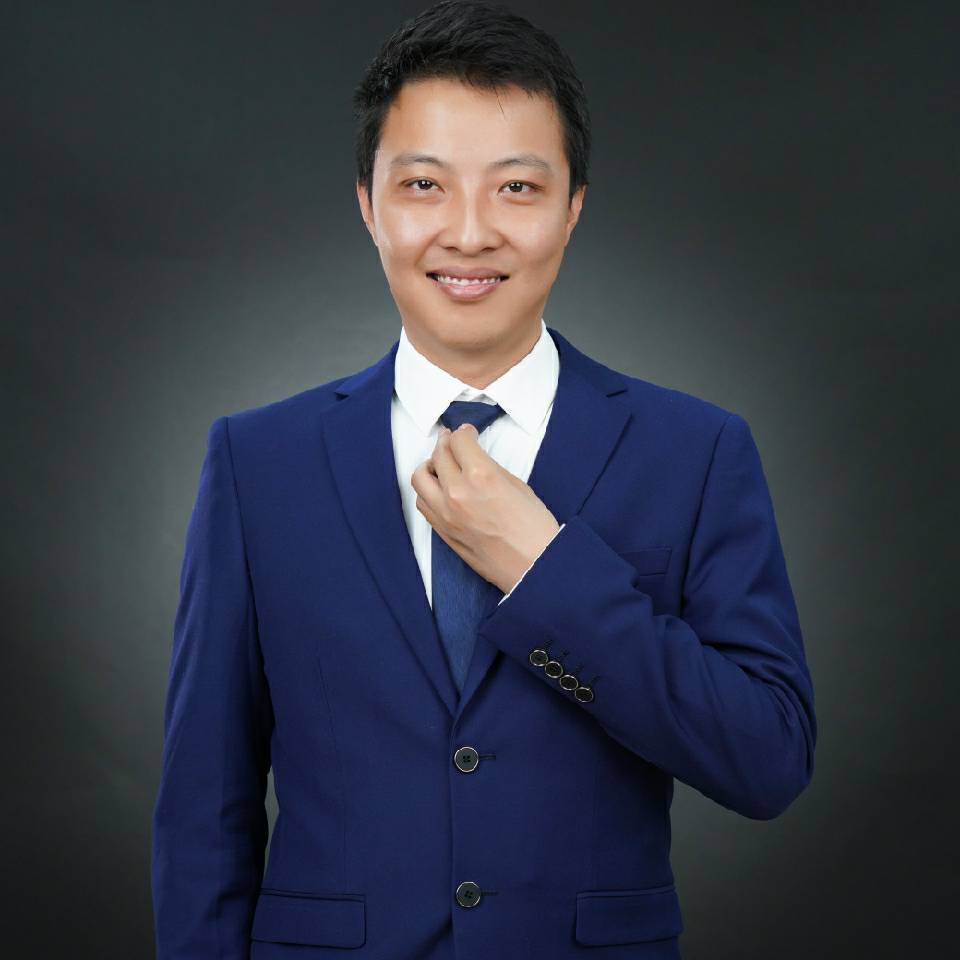 吕龙鹏律师