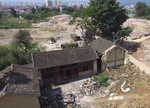 宅基地征收律师：村民小组不认可征地补偿资格该怎么办
