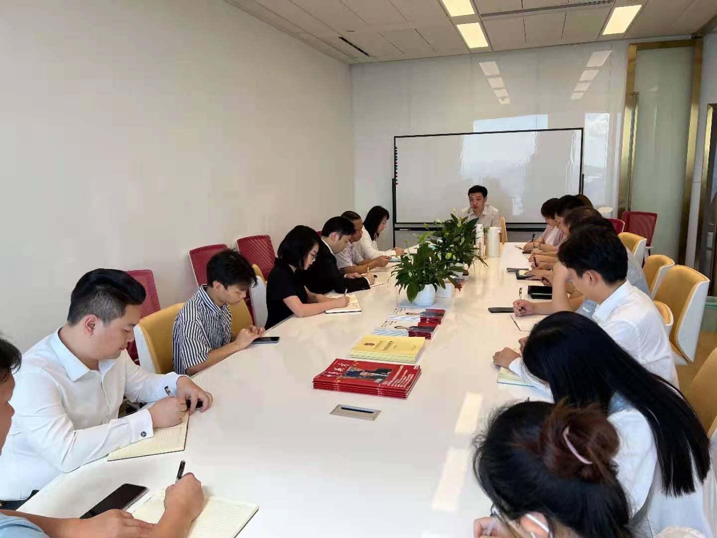 任战敏在深圳分所指导工作-图2