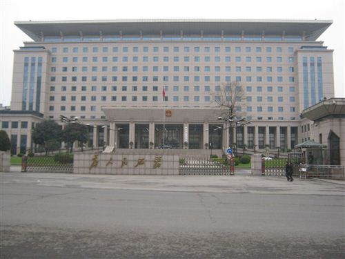 2022年8月10日冠领拆迁纠纷律师到湖北省天门市开庭