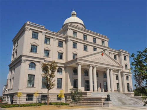 2022年11月3日冠领拆迁纠纷律师到江苏省宜兴市开庭