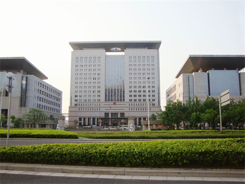 2023年2月15日冠领拆迁纠纷律师到河南郑州市开庭